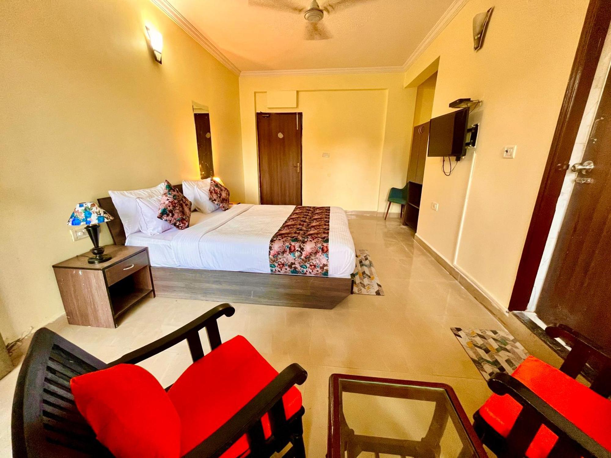 The Calagute Beach Resort By Shivam Resort 1 Km From Beach Candolim Buitenkant foto